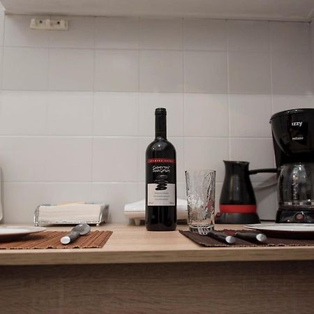 Central Apartment 3' To Metaksourgio Metro Station Athens Luaran gambar