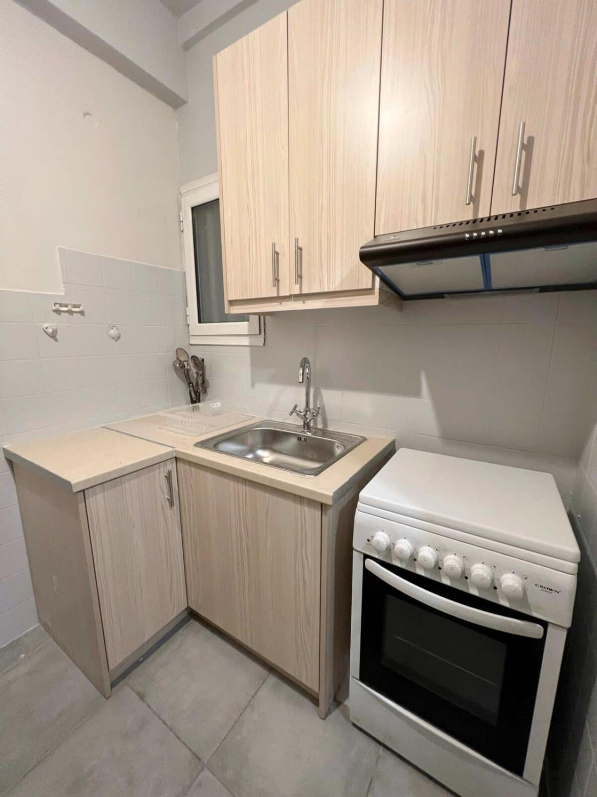 Central Apartment 3' To Metaksourgio Metro Station Athens Luaran gambar